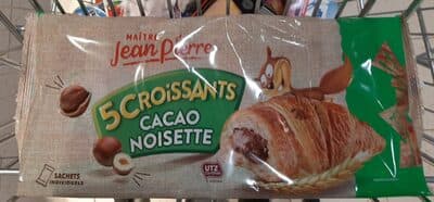 CROISSANTS WITH HAZELNUT CREME FILLING, HAZELNUT