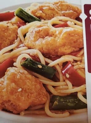 SESAME BREADED WHITE MEAT CHICKEN TENDERLOINS WITH PASTA AND VEGETABLES, SESAME CHICKEN