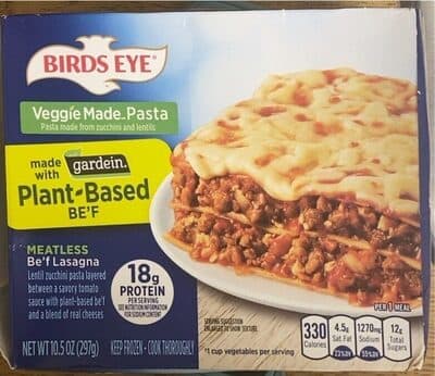 MEATLESS BE'F LASAGNA LENTIL ZUCCHINI PASTA LAYERED BETWEEN A SAVORY TOMATO SAUCE WITH PLANT-BASED BE'F AND A BLEND OF REAL CHEESES, MEATLESS BE'F LASAGNA