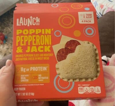 POPPIN' PEPPERONI & JACK UNCURED PEPPERONI SLICES AND MONTEREY JACK NATURAL CHEESE IN WHEAT BREAD, POPPIN' PEPPERONI & JACK