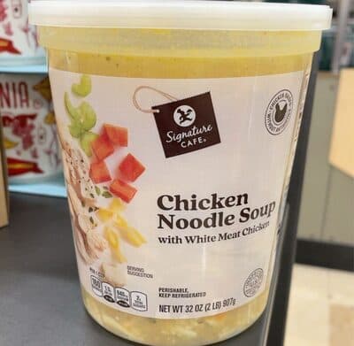 CHICKEN NOODLE SOUP WITH WHITE MEAT CHICKEN, CHICKEN NOODLE