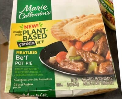 MEATLESS BE'F GARDEIN PLANT-BASED BE'F WITH VEGETABLES PREPARED IN A GOLDEN FLAKY CRUST WITH GRAVY POT PIE, MEATLESS BE'F