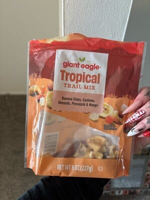 TROPICAL BANANA CHIPS, CASHEWS, ALMONDS, PINEAPPLE & MANGO TRAIL MIX, TROPICAL