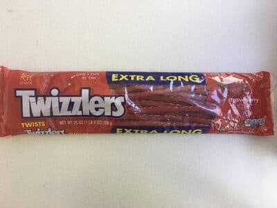 STRAWBERRY LOW FAT SNACK TWISTS CANDY, STRAWBERRY