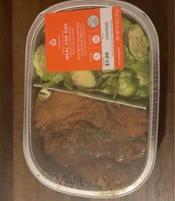 SOFRITO-SEASONED CHICKEN BREAST WITH BRUSSELS SPROUTS, SOFRITO-SEASONED CHICKEN BREAST