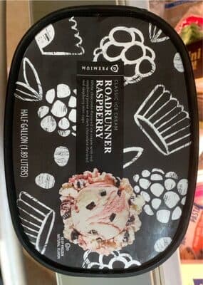 ROADRUNNER RASPBERRY FLAVOR CLASSIC ICE CREAM, ROADRUNNER RASPBERRY