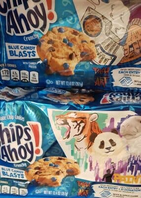 CRUNCHY REAL CHOCOLATE CHIP COOKIES WITH CANDY PIECES, CRUNCHY