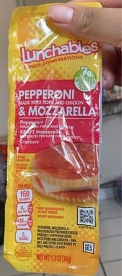 CRACKERS, MOZZARELLA PASTEURIZED PREPARED CHEESE PRODUCT, PEPPERONI MADE WITH PORK AND CHICKEN, PEPPERONI & MOZZARELLA