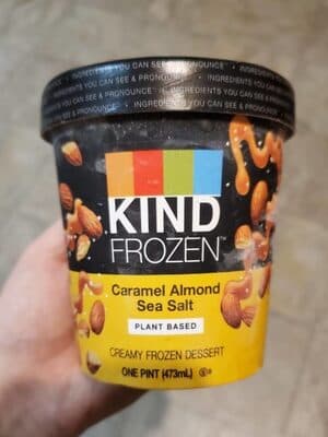 KIND FROZEN CARAMEL ALMOND SEA SALT PINT