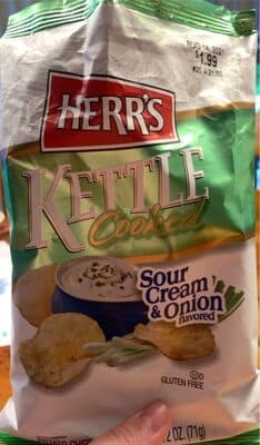 SOUR CREAM & ONION FLAVORED KETTLE COOKED POTATO CHIPS, SOUR CREAM & ONION