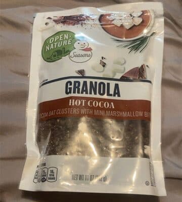 HOT COCOA COCOA OAT CLUSTERS WITH MINI MARSHMALLOW BITS GRANOLA, HOT COCOA