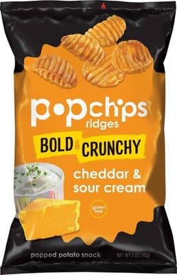 CHEDDAR & SOUR CREAM BOLD & CRUNCHY POPPED POTATO SNACK, CHEDDAR & SOUR CREAM