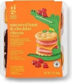 UNCURED HAM & CHEDDAR CHEESE SLICED SMOKED UNCURED HAM WITH CHEDDAR CHEESE, CRACKERS & NATURAL STRAWBERRY FRUIT-FLAVORED PIECES LUNCH KIT, UNCURED HAM & CHEDDAR CHEESE