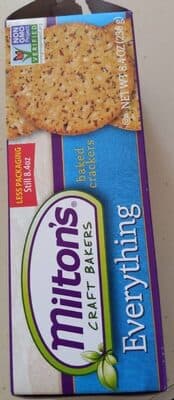 EVERYTHING BAKED CRACKERS