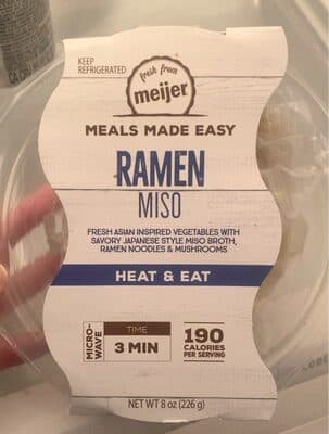 RAMEN FRESH ASIAN INPIRED VEGETABLES WITH SAVORY JAPANESE STYLE MISO BROTH, RAMEN NOODLES & MUSHROOMS MISO, RAMEN
