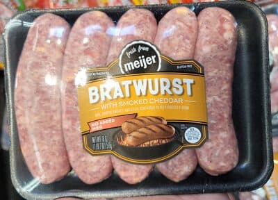 BRATWURST WITH SMOKED CHEDDAR, SMOKED CHEDDAR