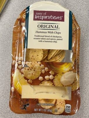 ALL NATURAL HUMMUS WITH CHIPS