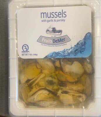 MUSSELS WITH GARLIC & PARSLEY, GARLIC & PARSLEY