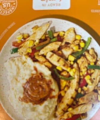 BLACKENED CHICKEN WITH MASHED POTATOES WITH WHITE MEAT CHICKEN, FIRE ROASTED CORN, AND VEGETABLES, BLACKENED CHICKEN WITH MASHED POTATOES