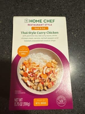 THAI-STYLE CURRY CHICKEN WITH JASMINE RICE, RED CURRY SAUCE, WHITE CHICKEN MEAT, CARROTS, RED BELL PEPPERS AND TOASTED UNSWEETENED COCONUT CHIPS, THAI-STYLE CURRY CHICKEN