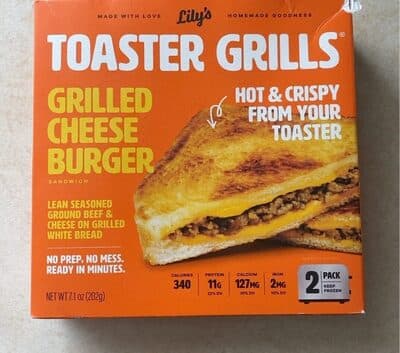 GRILLED CHEESEBURGER SANDWICH WITH LEAN, SEASONED GROUND BEEF, LEAN, SEASONED GROUND BEEF