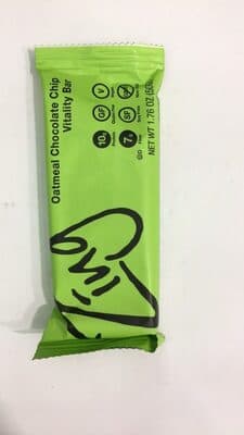 OATMEAL CHOCOLATE CHIP IN ALMOND BUTTER PLANT-BASED BAR, OATMEAL CHOCOLATE CHIP IN ALMOND BUTTER