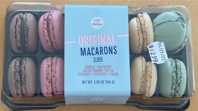 VANILLA - RASPBERRY SALTED CARAMEL BUTTER PISTACHIO - CHOCOLATE - LEMON ORIGINAL MACARONS, VANILLA RASPBERRY SALTED CARAMEL BUTTER PISTACHIO - CHOCOLATE - LEMON
