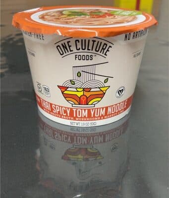 THAI SPICY TOM YUM NOODLE WITH SHOYU BROTH, MUSHROOMS & KAFFIR LIME, THAI SPICY TOM YUM NOODLE