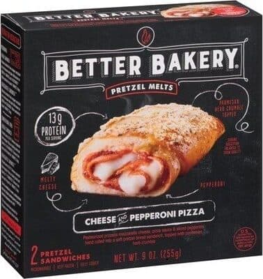 CHEESE AND PEPPERONI PIZZA PRETZEL SANDWICHES, CHEESE AND PEPPERONI PIZZA