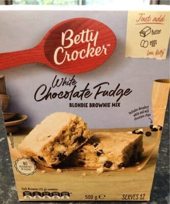 Betty Crocker White Chocolate Fudge Blondie Brownie Mix 500g