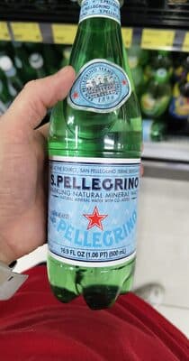 SPARKLING NATURAL MINERAL WATER WITH NATURAL CO2 ADDED